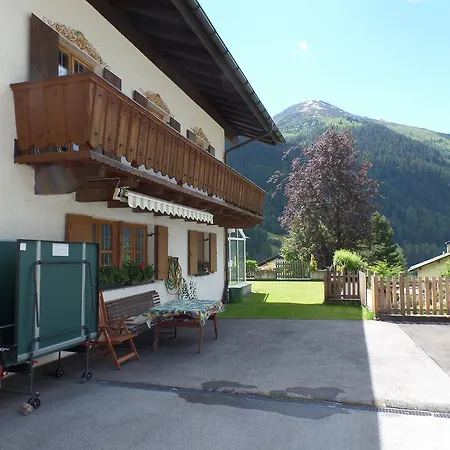 Konukevi Sonnenberg Sankt Anton am Arlberg